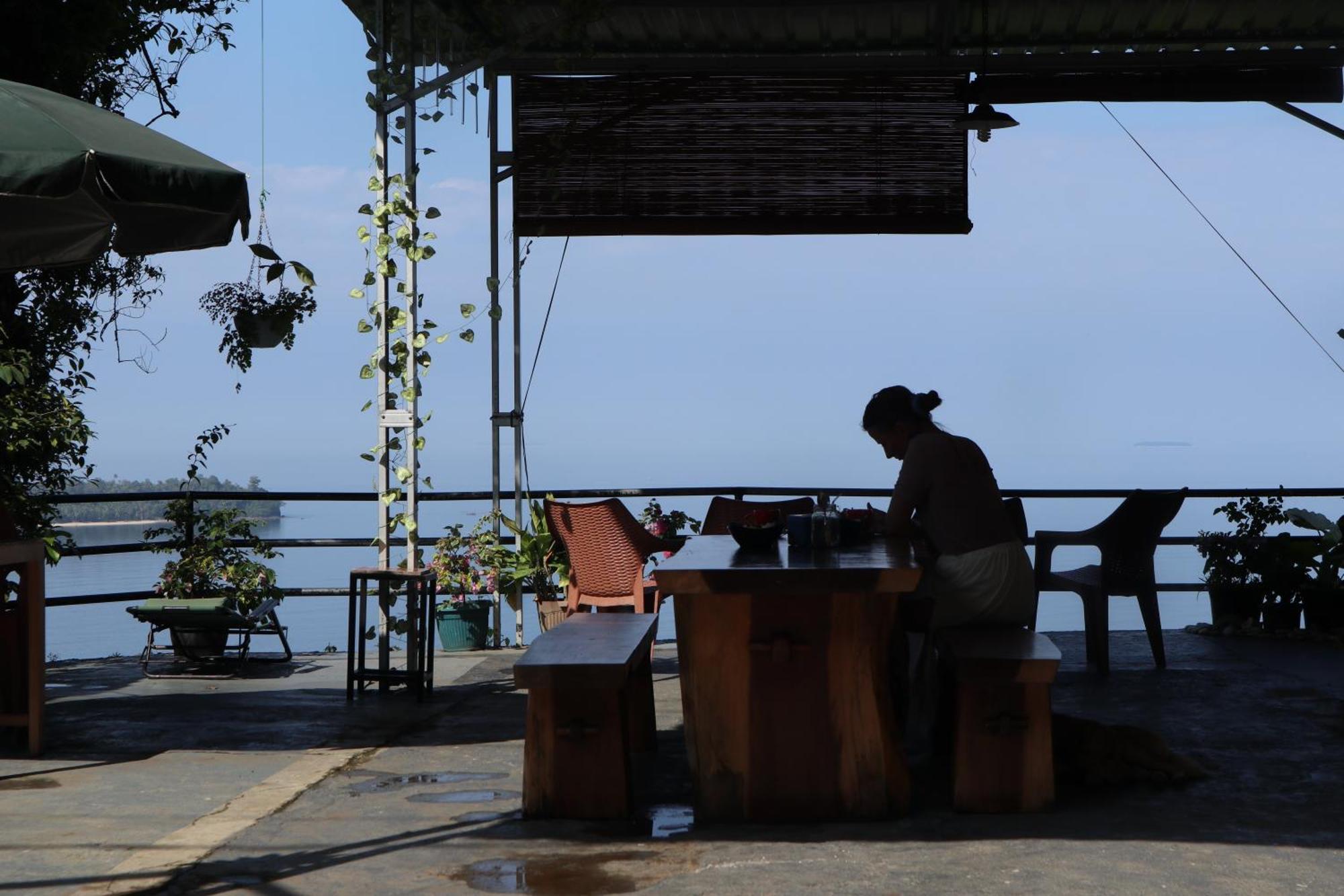 The View Padang, Amazing View, 8 Mins Mentawai Fast Ferry, Cold Beer,Close To Restaurants Padang (Sumatra) Exterior foto