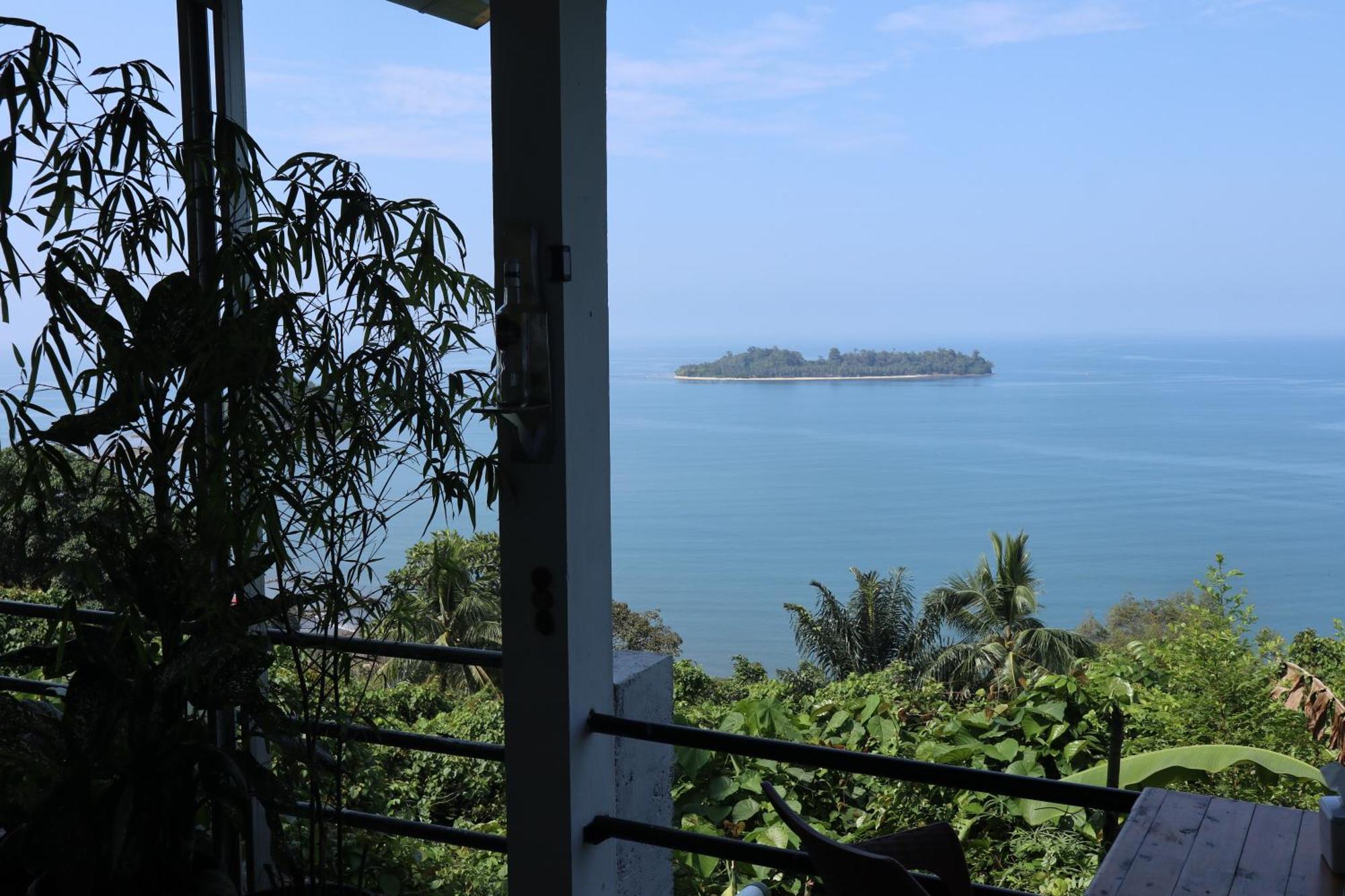The View Padang, Amazing View, 8 Mins Mentawai Fast Ferry, Cold Beer,Close To Restaurants Padang (Sumatra) Exterior foto