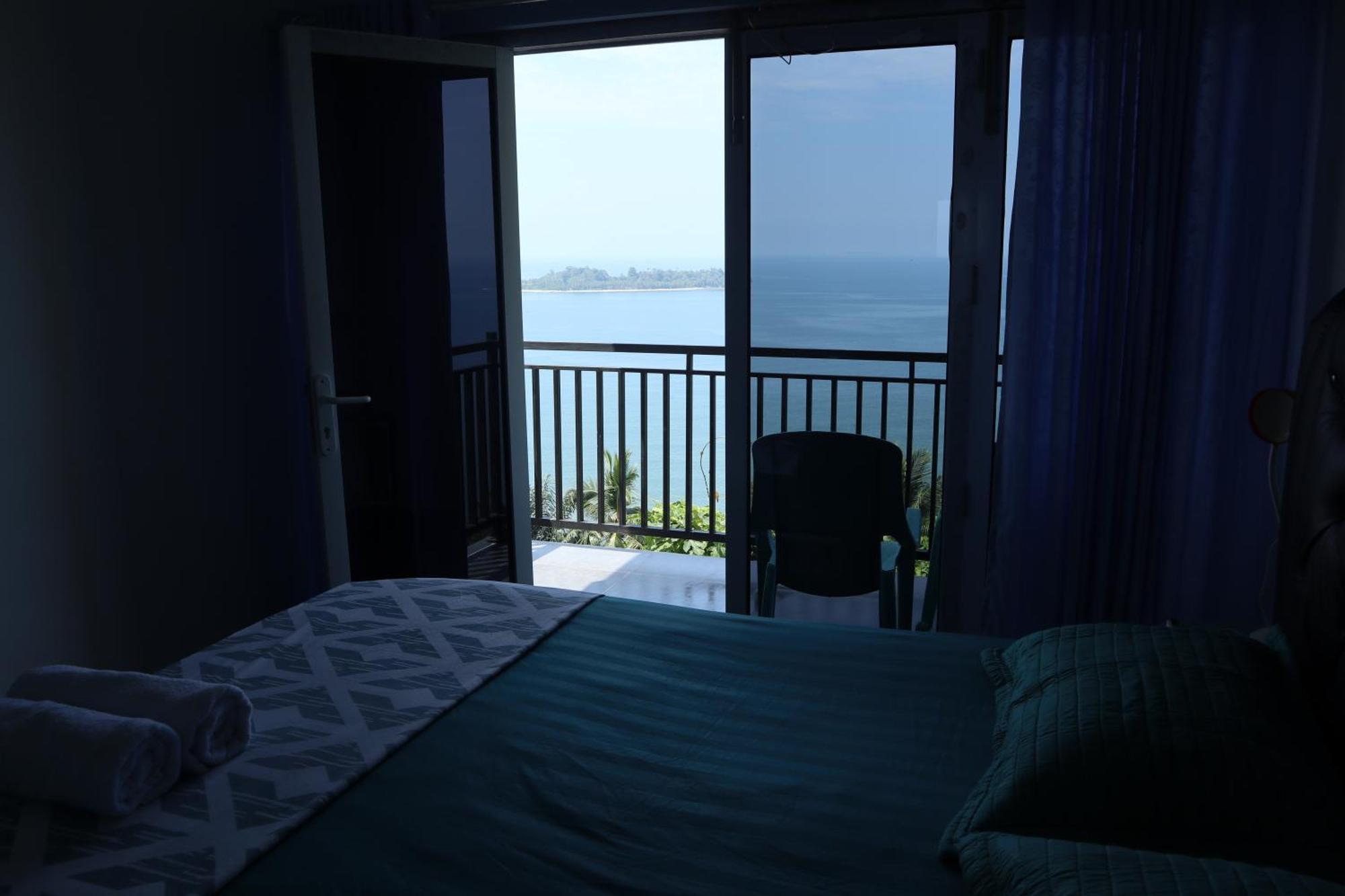 The View Padang, Amazing View, 8 Mins Mentawai Fast Ferry, Cold Beer,Close To Restaurants Padang (Sumatra) Exterior foto