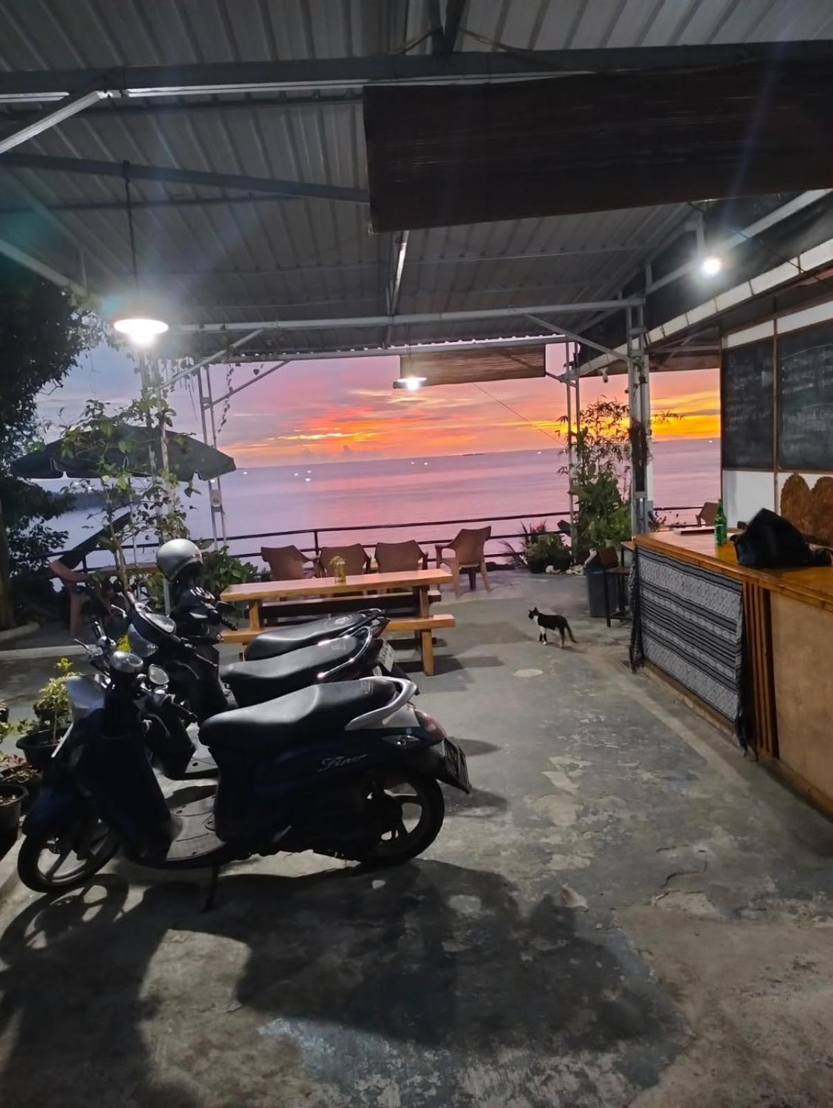 The View Padang, Amazing View, 8 Mins Mentawai Fast Ferry, Cold Beer,Close To Restaurants Padang (Sumatra) Exterior foto